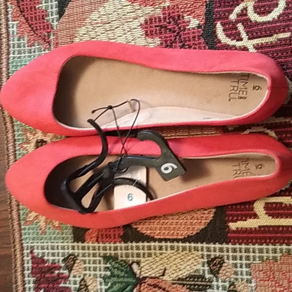Time and Tru Coral Pink Ballet Flats
